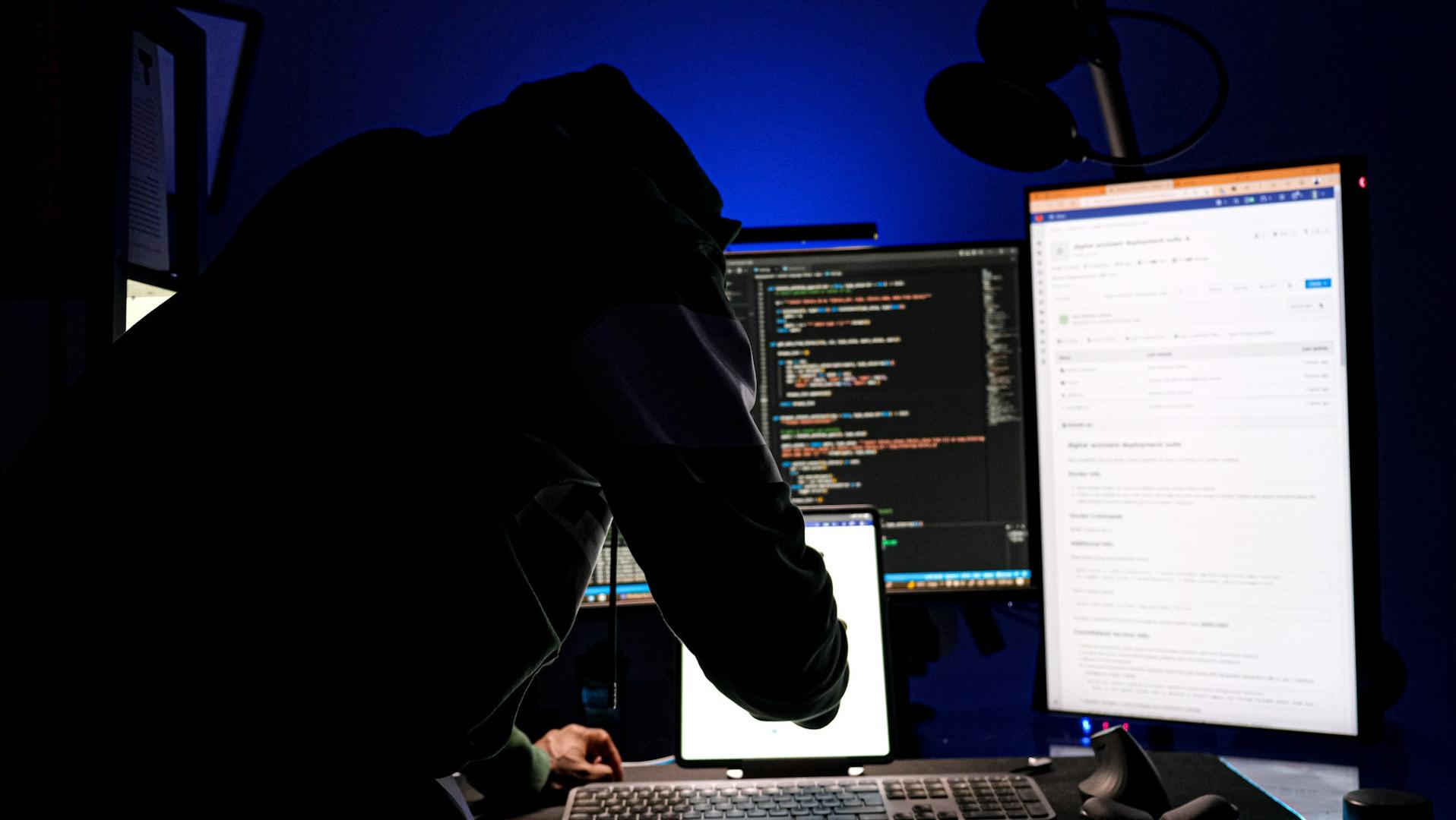 Security Alert: ZachXBT Uncovers $520K Exploit on Polygon-Based Polymarket Platform