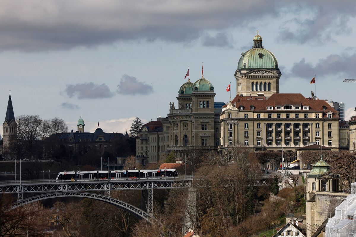 Swiss Ikuti Mayoritas Sanksi Uni Eropa Terbaru terhadap Rusia dan Belarus, Sejumlah Pengecualian Diterapkan