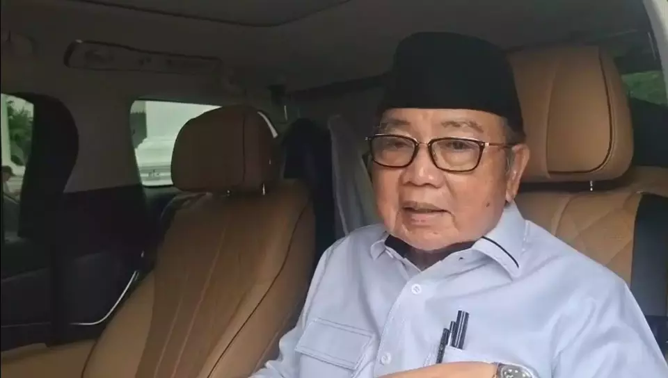 Burhanuddin Abdullah Bagikan 